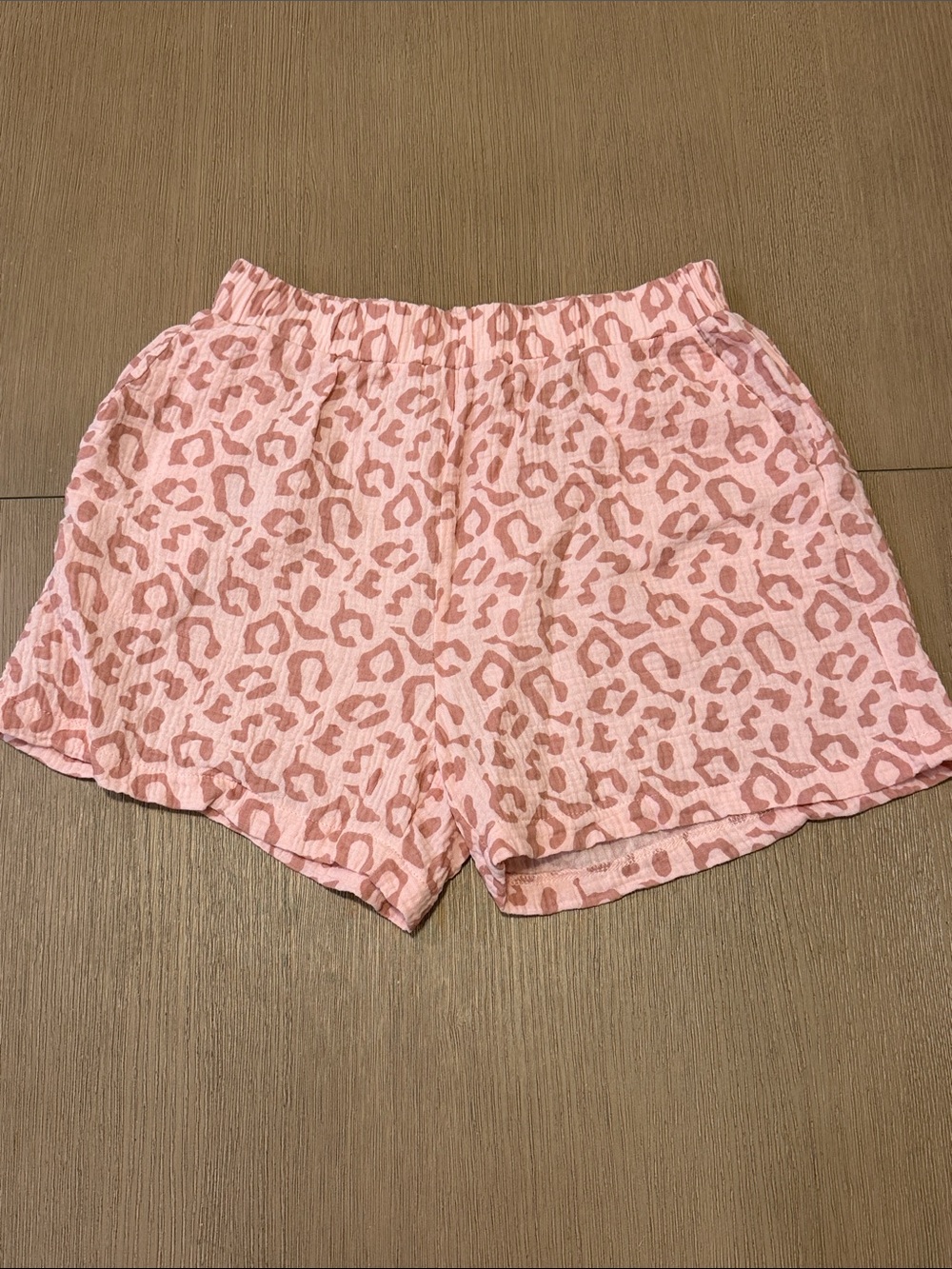 Pink Leopard Print Elastic Waist Shorts